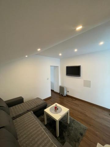 Studio Privee Vesoul -Wifi,Tv,Clim,Parking Gratuit Экстерьер фото